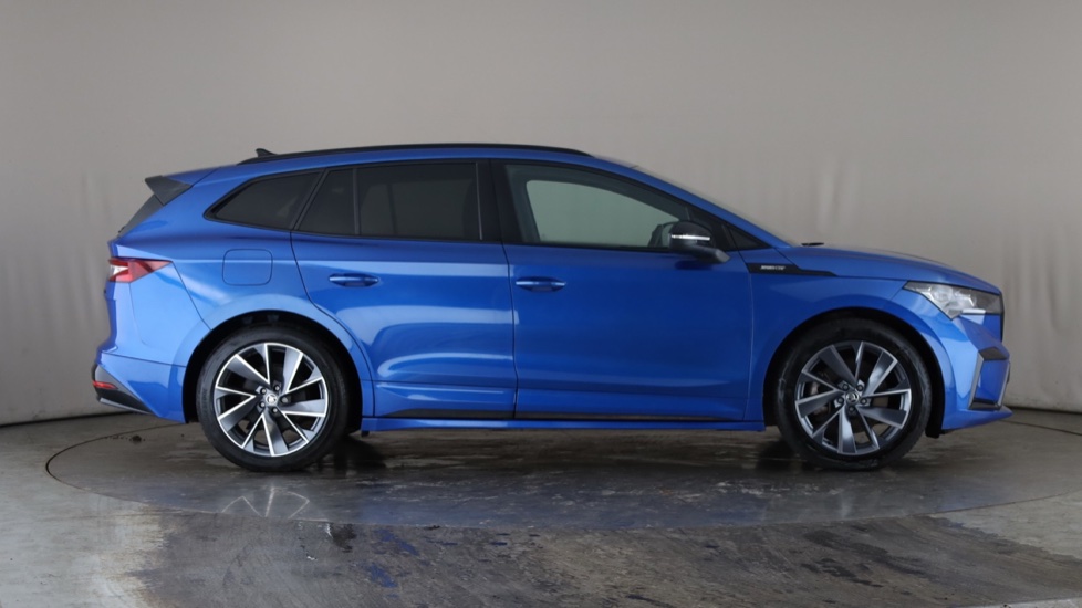 SKODA ENYAQ Image 6