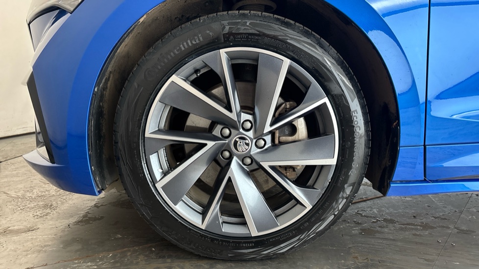 SKODA ENYAQ Image 17