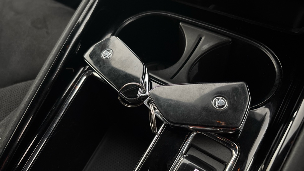 SKODA ENYAQ 2 keys available