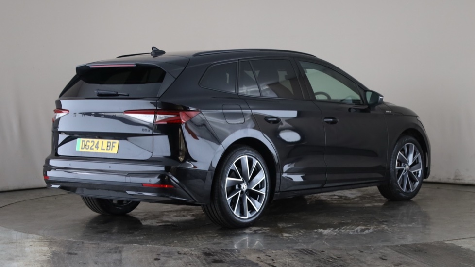 SKODA ENYAQ Image 5