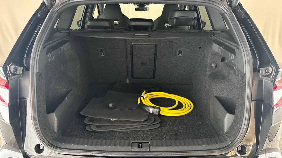 SKODA ENYAQ Image 15
