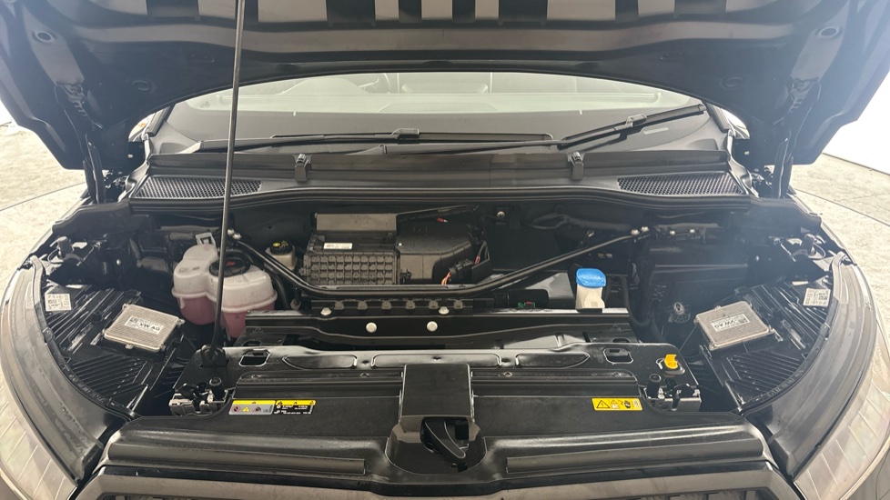 SKODA ENYAQ Image 16