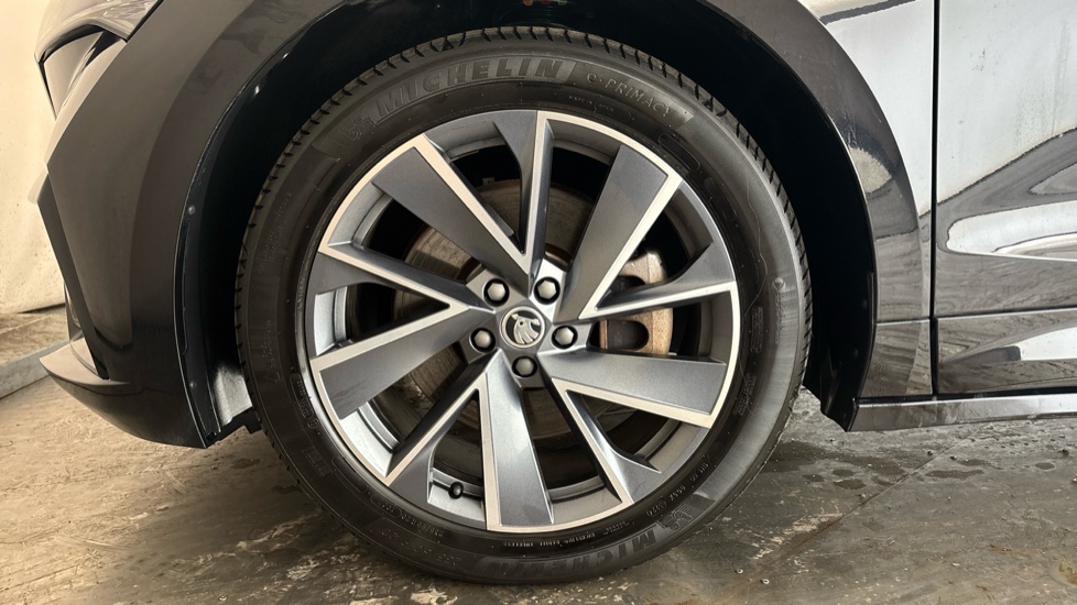 SKODA ENYAQ Image 17