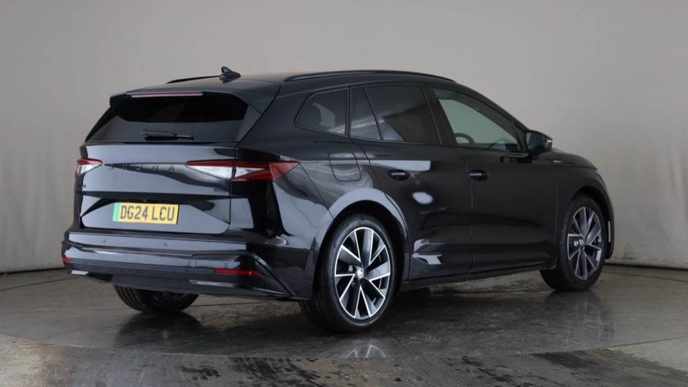 SKODA ENYAQ Image 5
