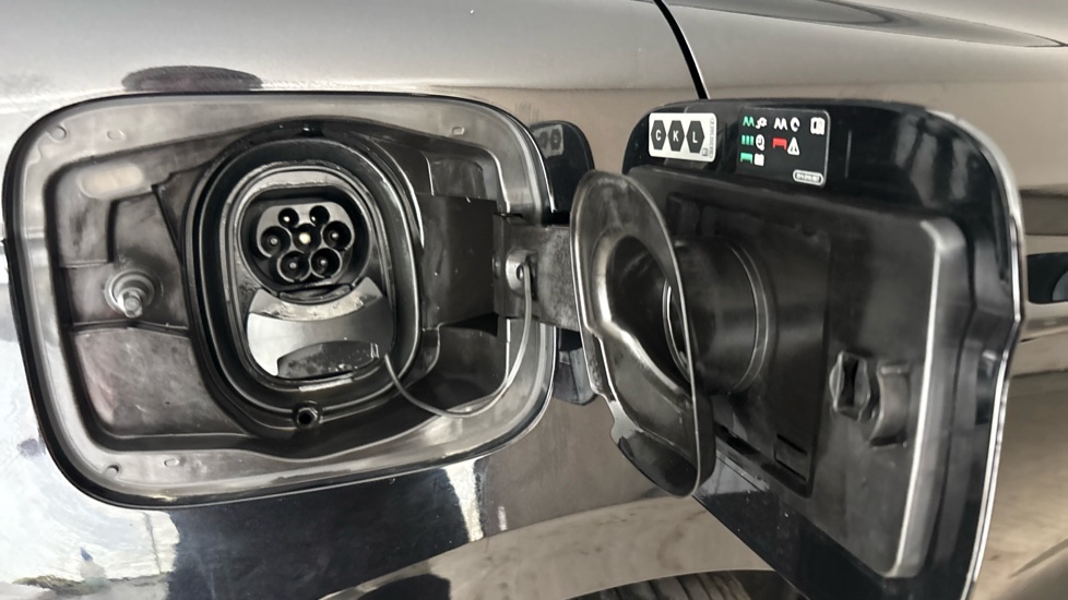 SKODA ENYAQ Image 21