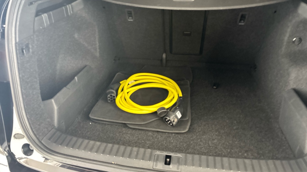 SKODA ENYAQ Image 22