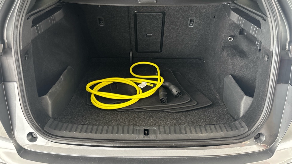 SKODA ENYAQ Image 15