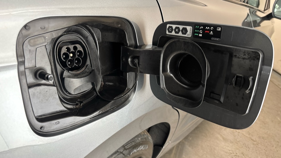 SKODA ENYAQ Image 21