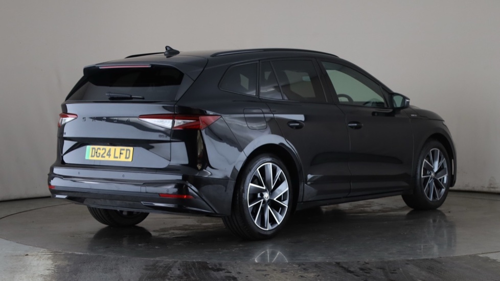 SKODA ENYAQ Image 5