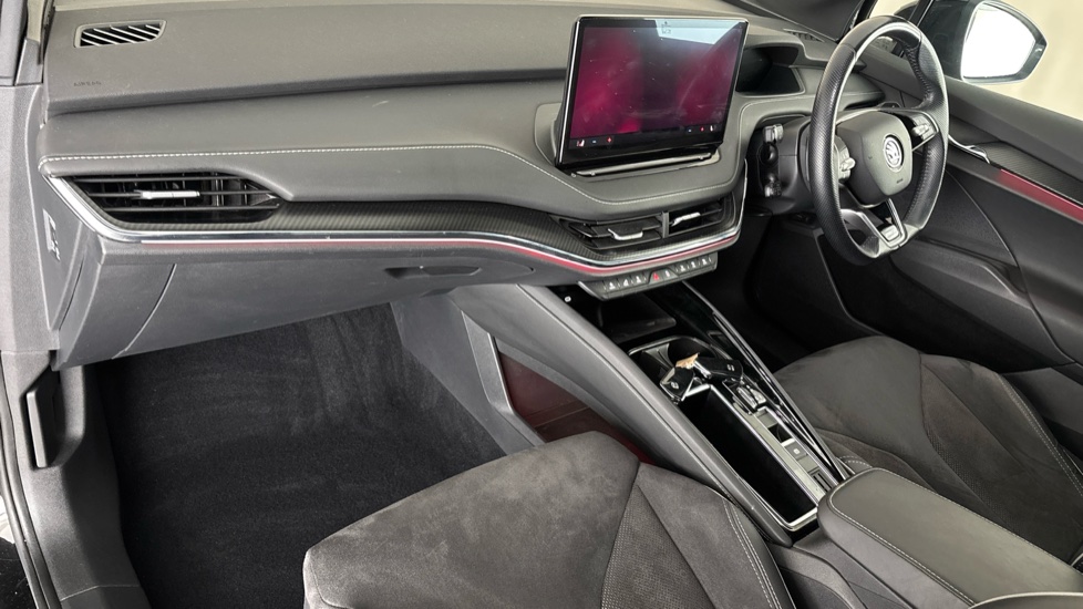 SKODA ENYAQ Image 10