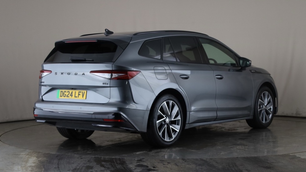 SKODA ENYAQ Image 5