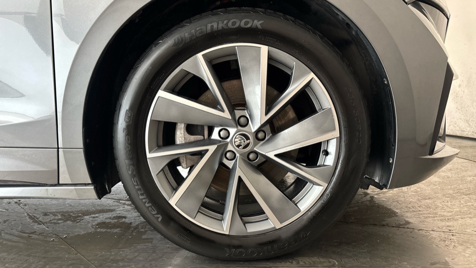 SKODA ENYAQ Image 20