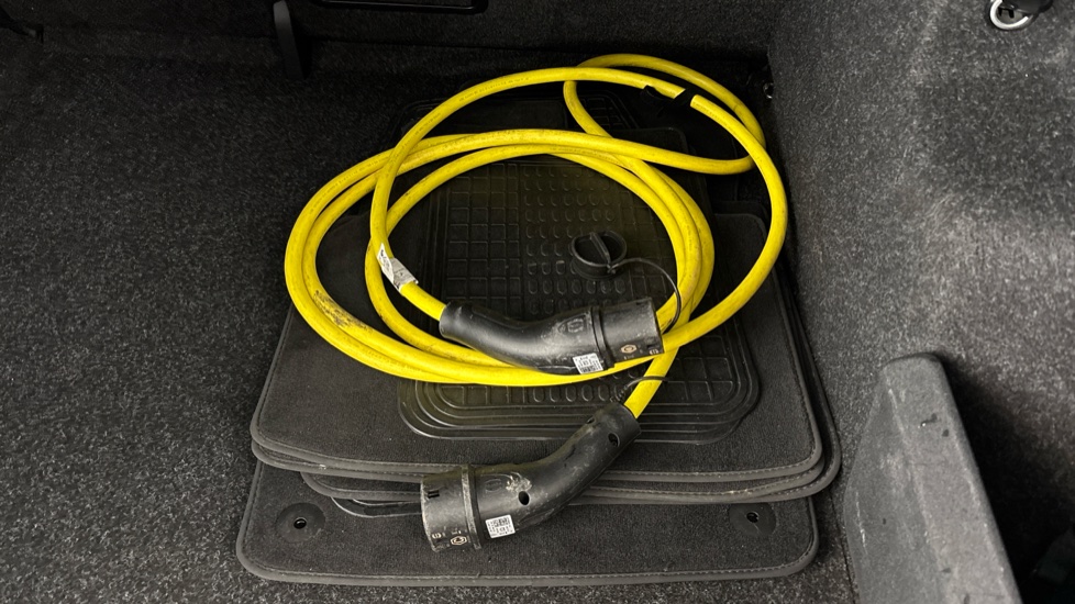 SKODA ENYAQ Image 22