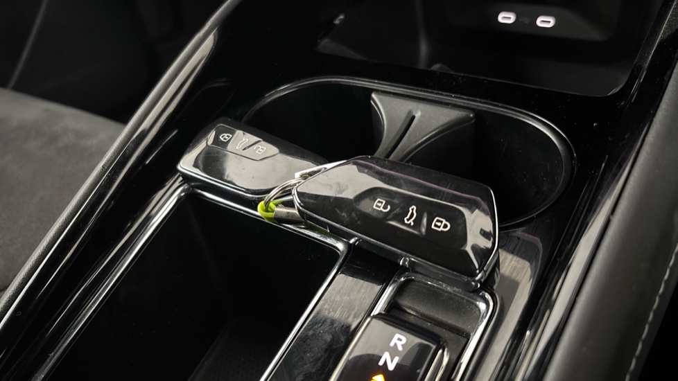 SKODA ENYAQ 2 keys available