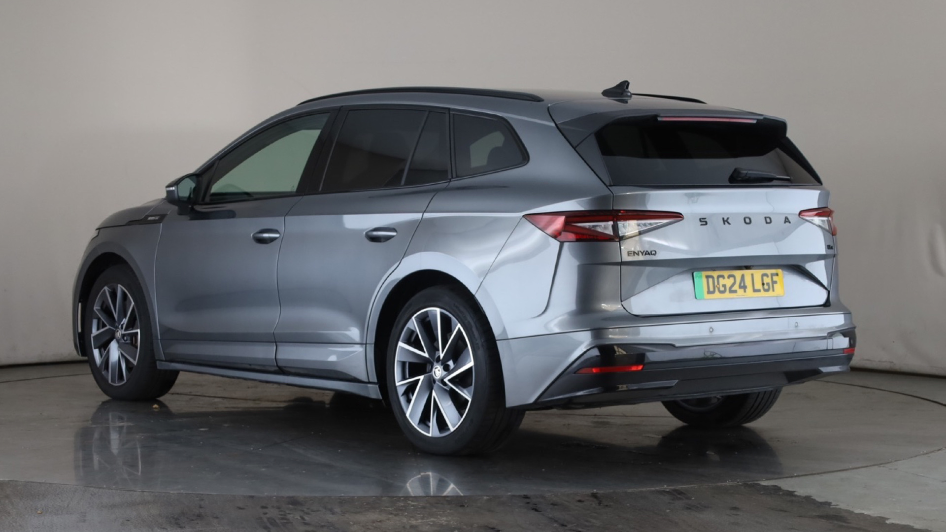 210KW 85x Sportline Plus 82KWh 4x4 5dr Auto