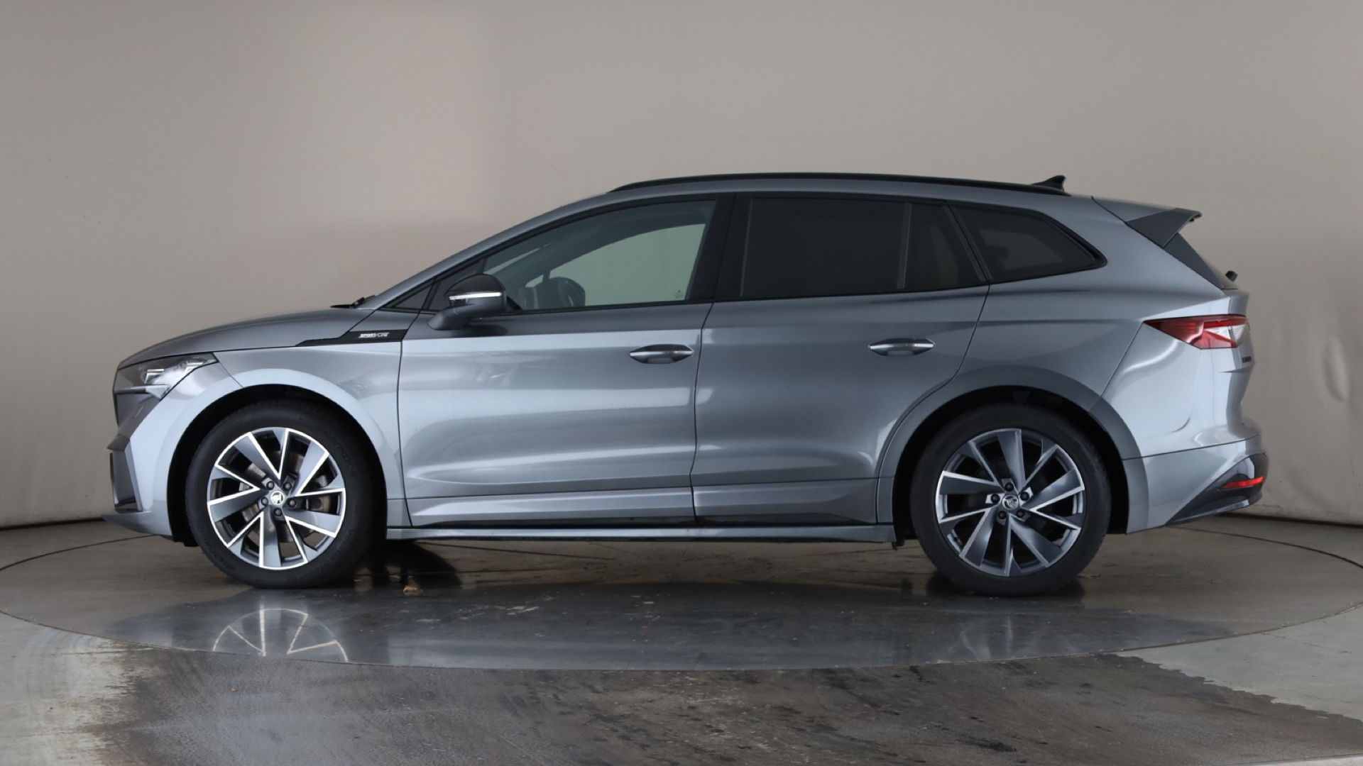 210KW 85x Sportline Plus 82KWh 4x4 5dr Auto