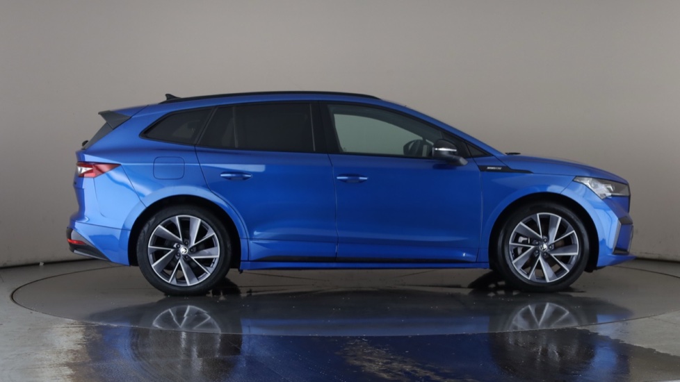 SKODA ENYAQ Image 6