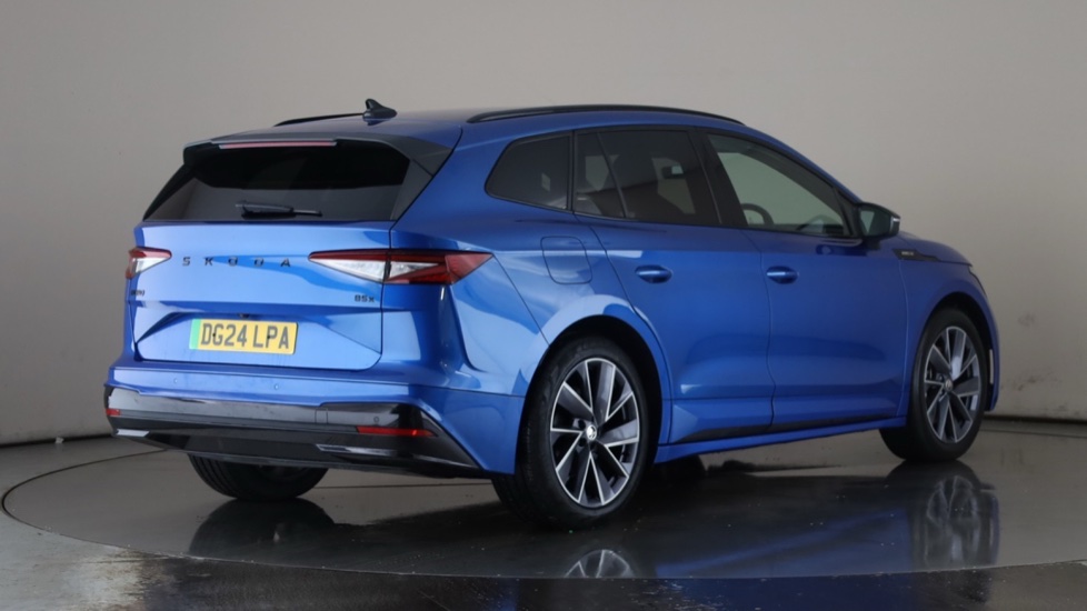 SKODA ENYAQ Image 5