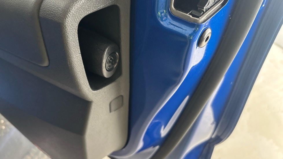 SKODA ENYAQ dent