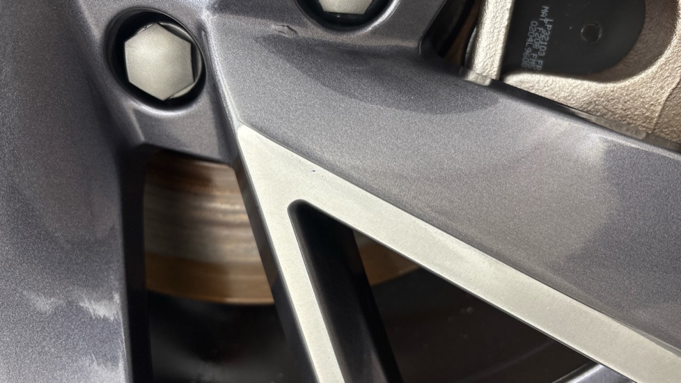 SKODA ENYAQ imperfection