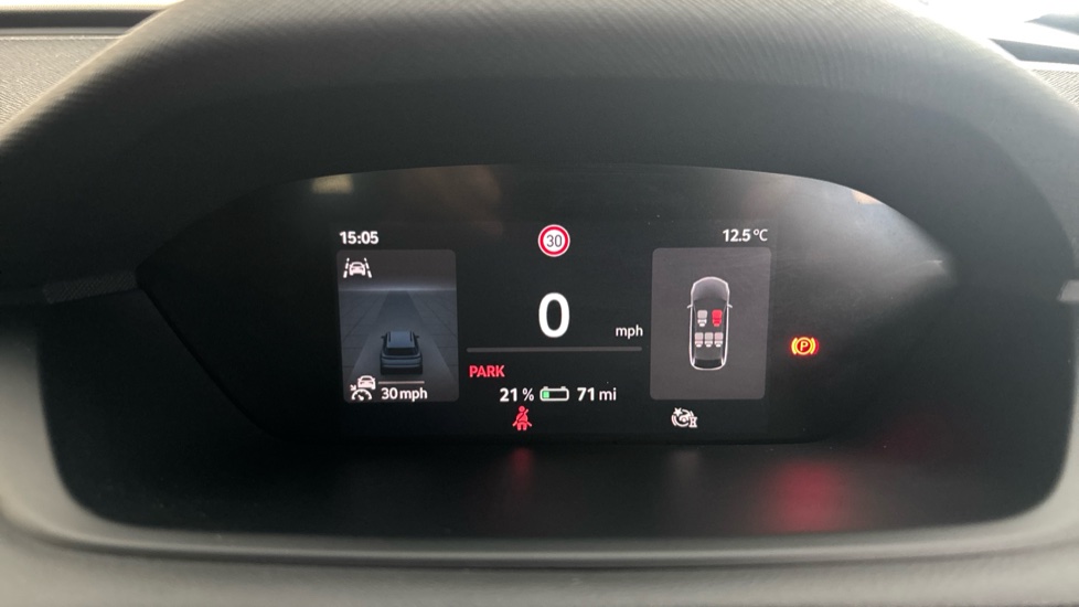 SKODA ENYAQ Image 13