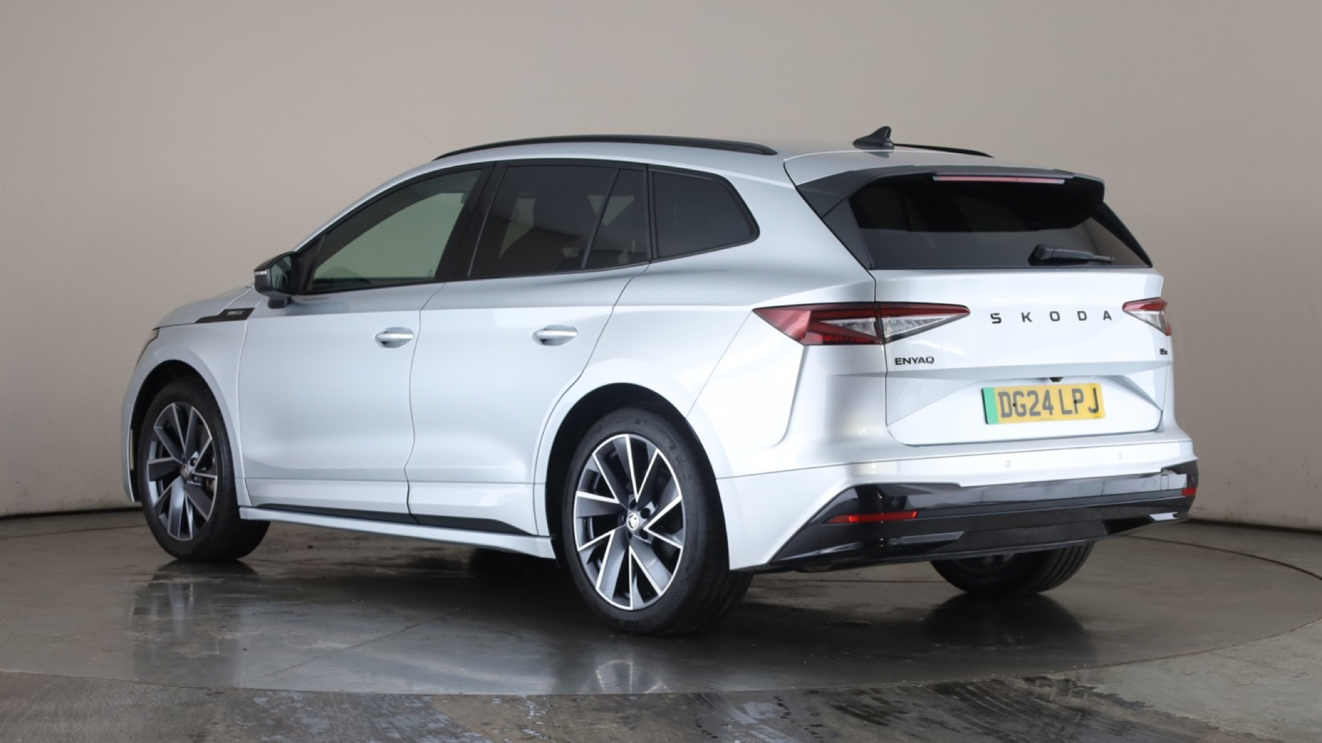 210KW 85x Sportline Plus 82KWh 4x4 5dr Auto [2024]