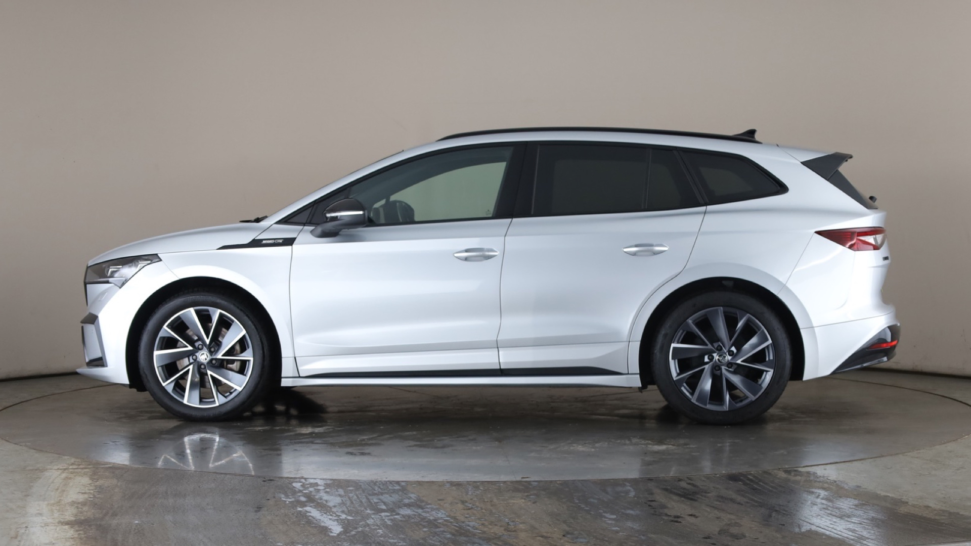 210KW 85x Sportline Plus 82KWh 4x4 5dr Auto [2024]