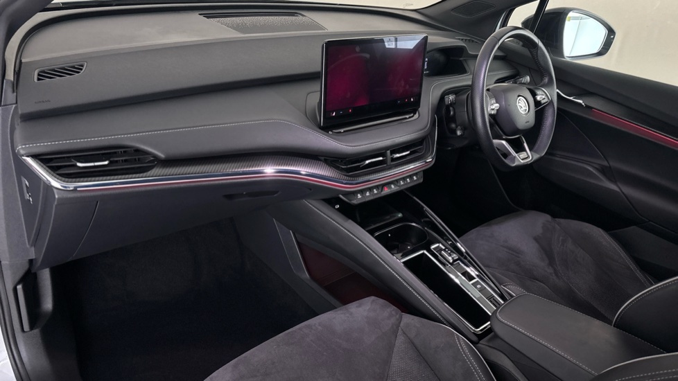 SKODA ENYAQ Image 10