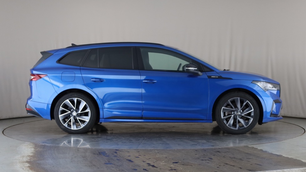 SKODA ENYAQ Image 6