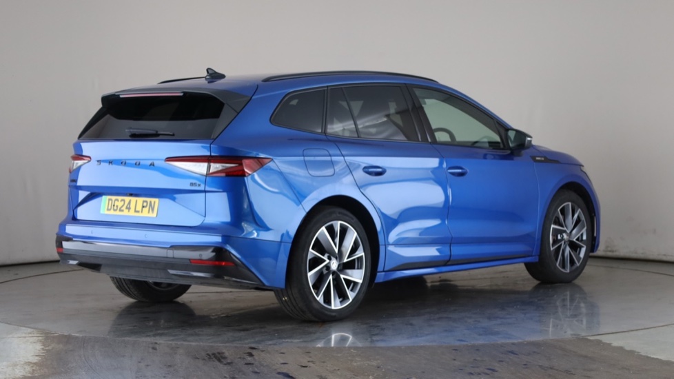 SKODA ENYAQ Image 5