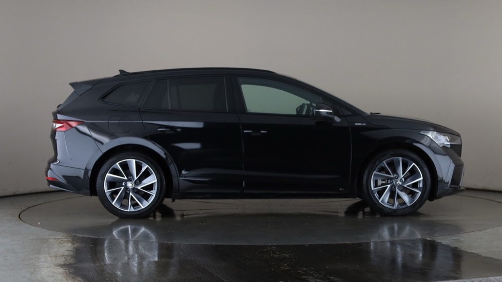 SKODA ENYAQ Image 6