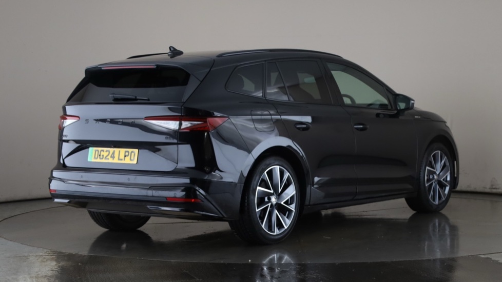 SKODA ENYAQ Image 5