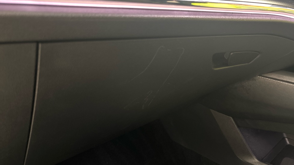 SKODA ENYAQ Scratches