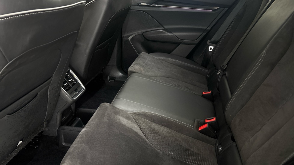 SKODA ENYAQ Image 14