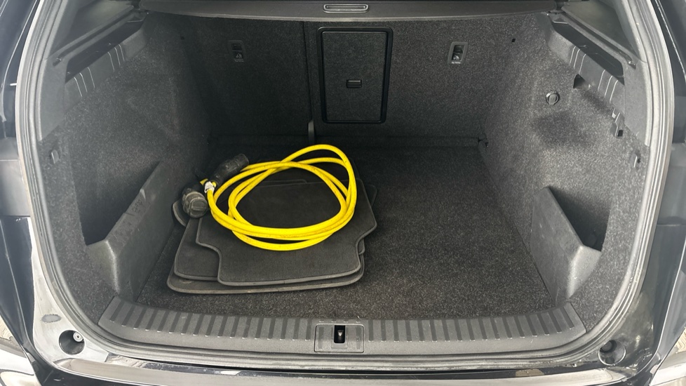 SKODA ENYAQ Image 15