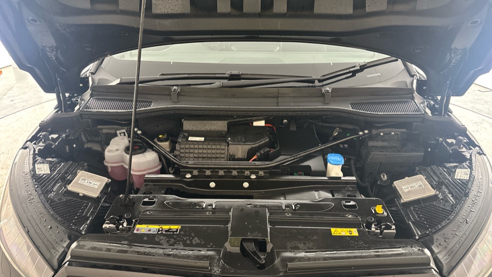 SKODA ENYAQ Image 16