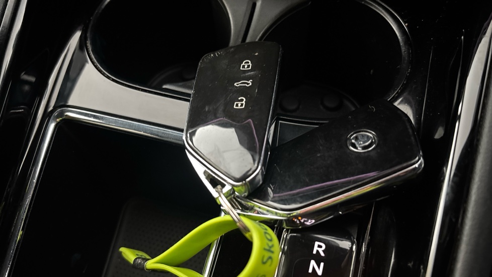 SKODA ENYAQ 2 keys