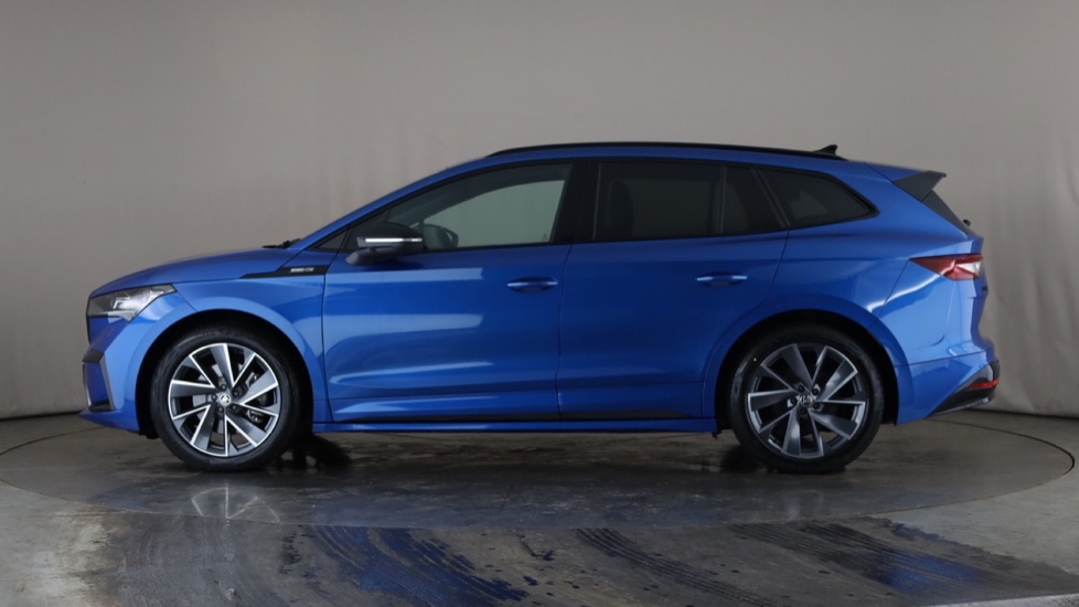 SKODA ENYAQ Image 2