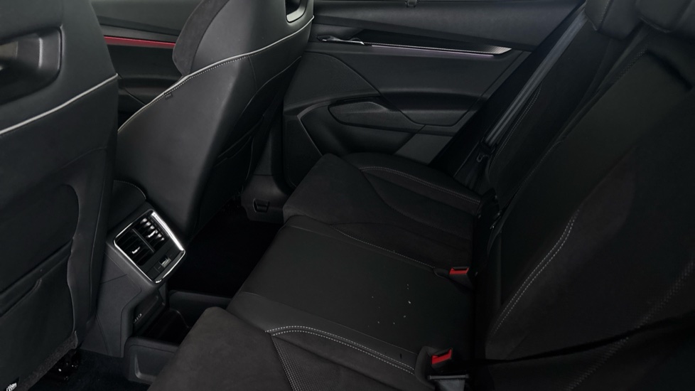 SKODA ENYAQ Image 14