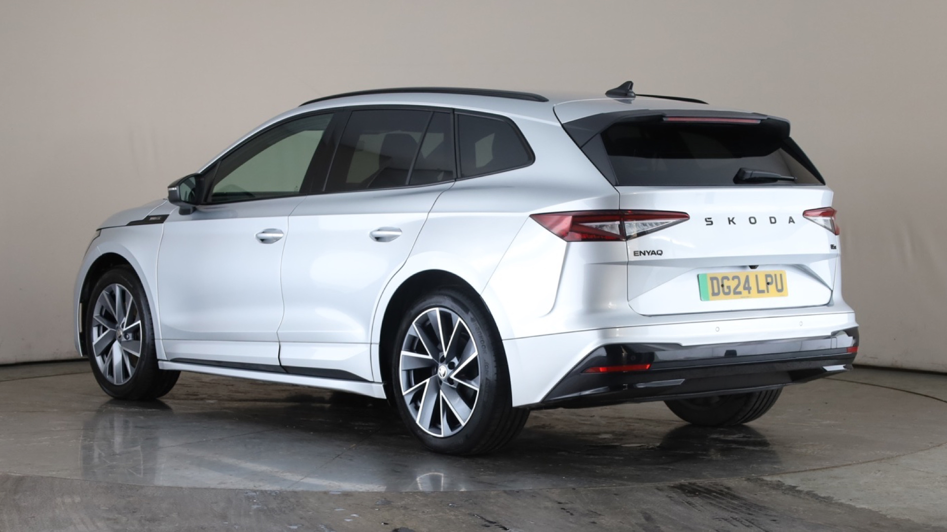 210KW 85x Sportline Plus 82KWh 4x4 5dr Auto [2024]