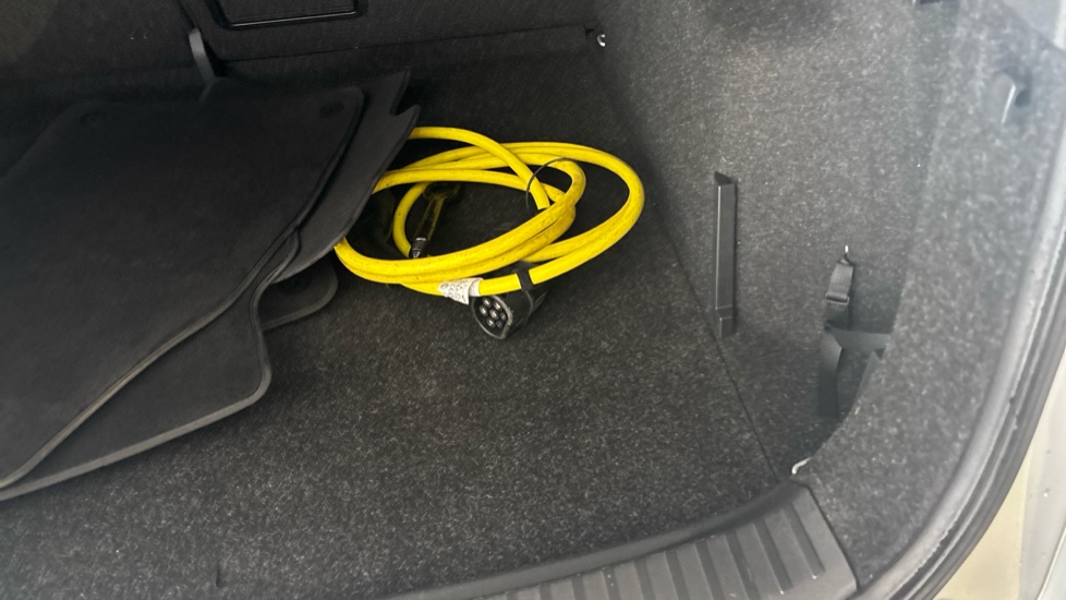 SKODA ENYAQ Image 22