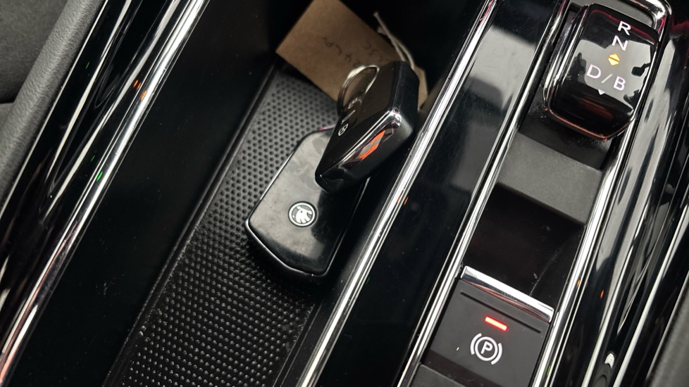 SKODA ENYAQ 2 keys
