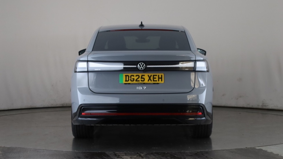 VOLKSWAGEN ID.7 Image 4
