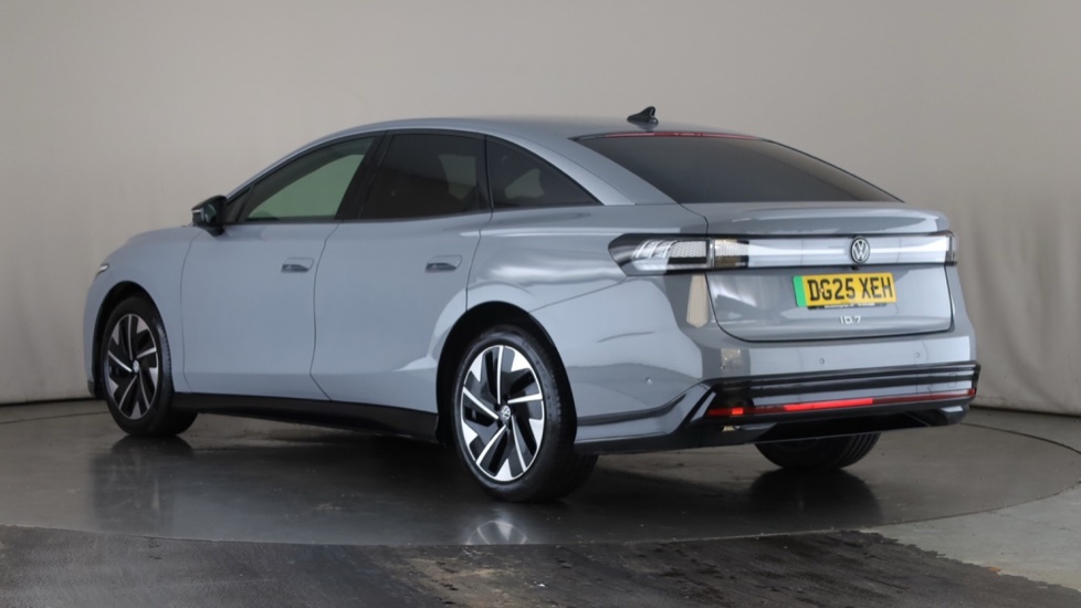 VOLKSWAGEN ID.7 Image 3