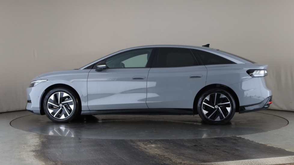 VOLKSWAGEN ID.7 Image 2