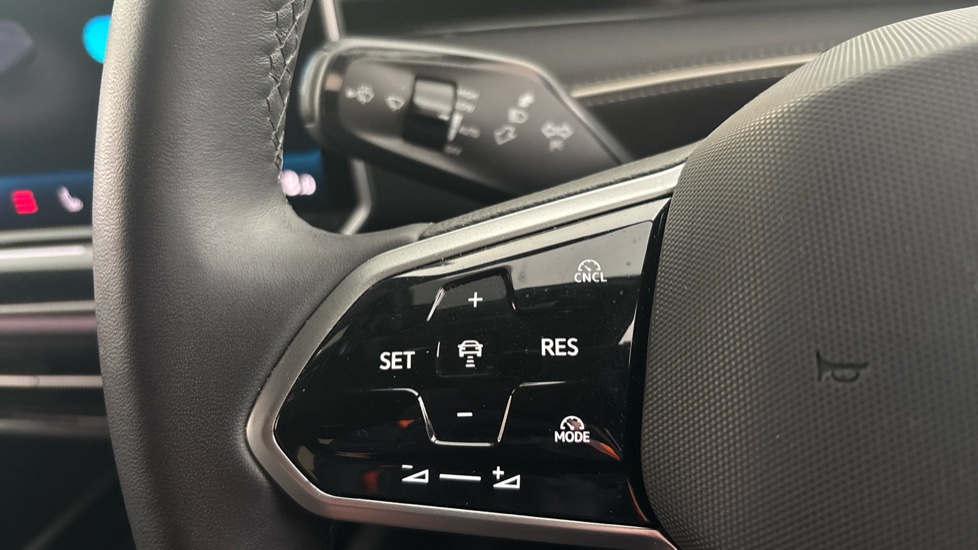 VOLKSWAGEN ID.7 Cruise control
