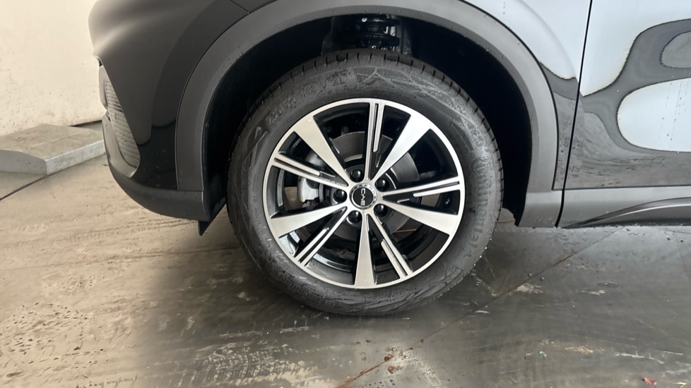 BYD ATTO 3 Image 17