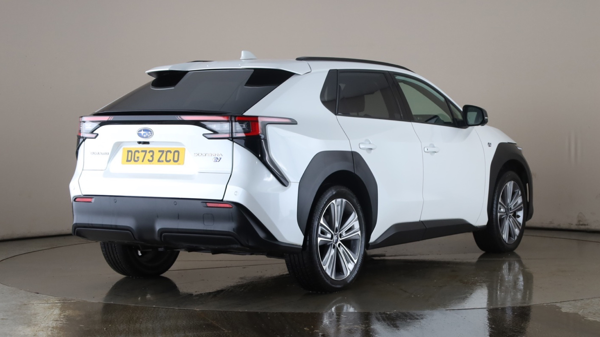 4058256 150kW Touring 71.4kWh 5dr Auto AWD