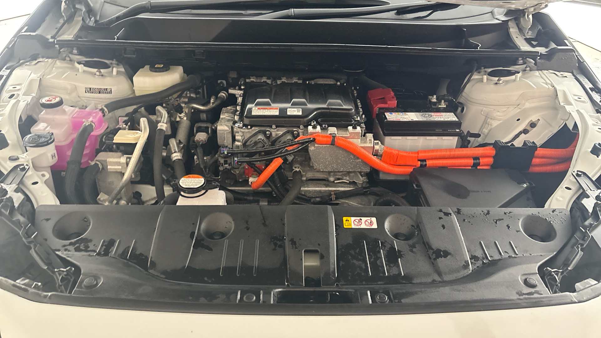 4058256 150kW Touring 71.4kWh 5dr Auto AWD