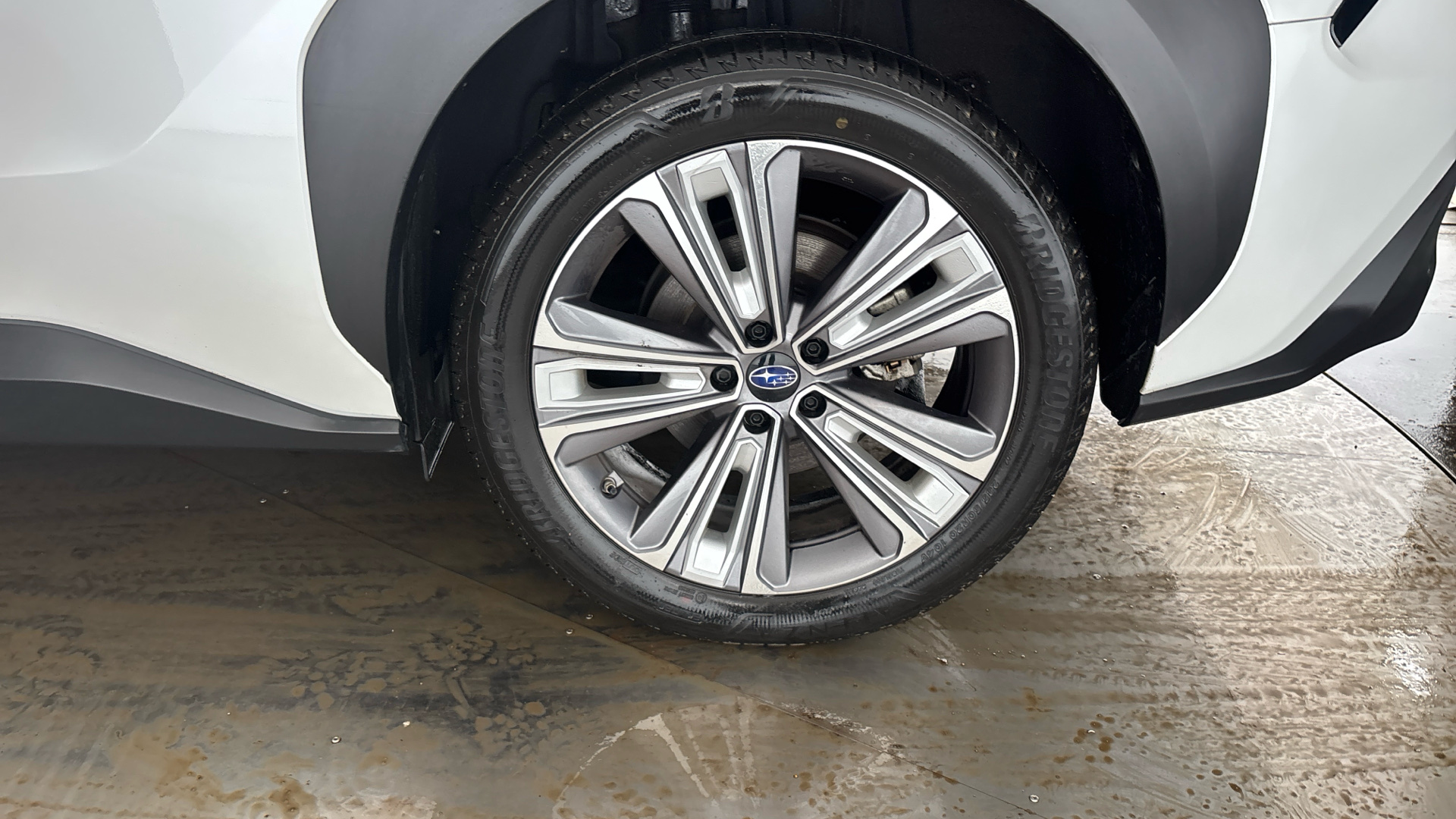 4058256 150kW Touring 71.4kWh 5dr Auto AWD